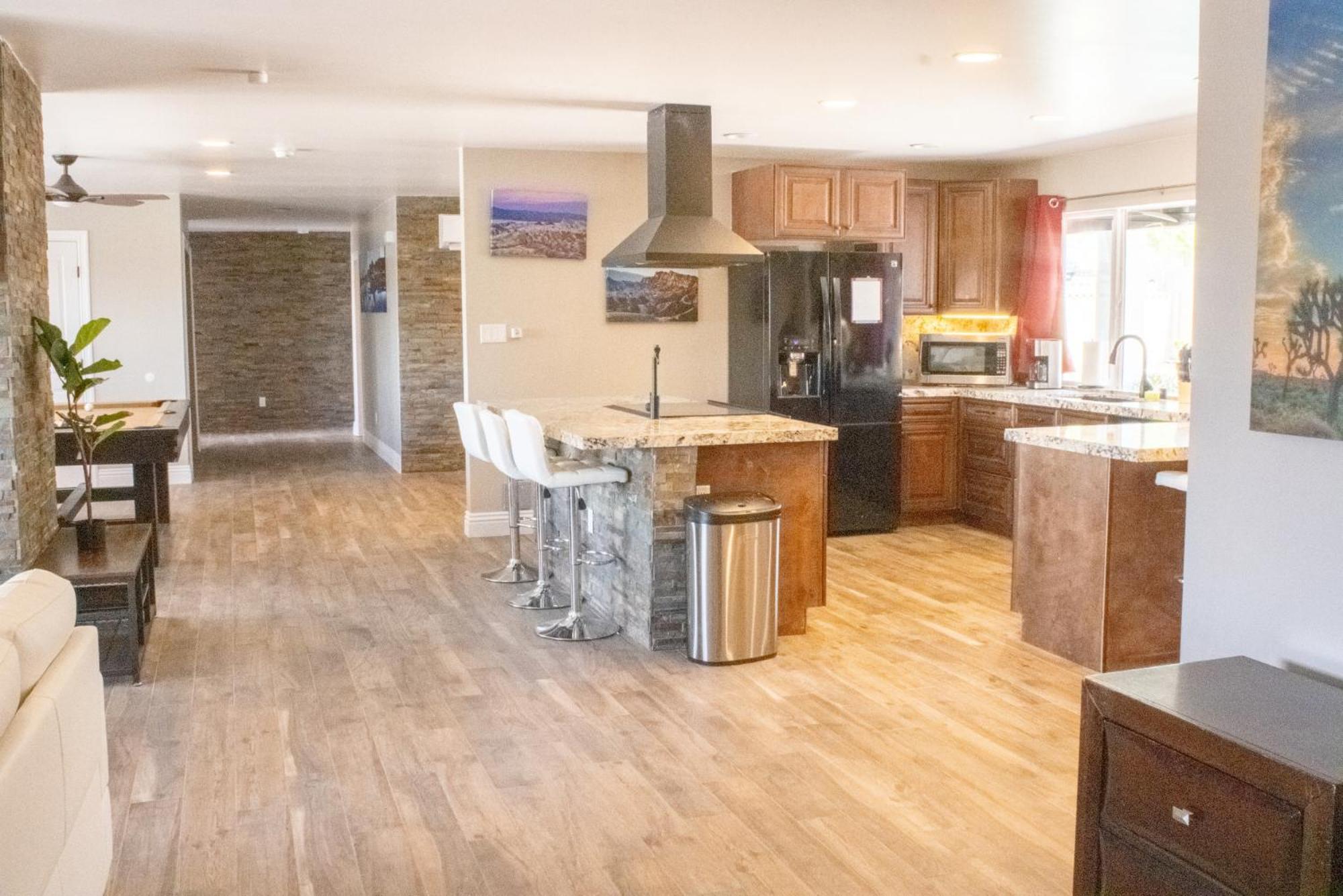 Lux Private Home - Pool, Billiards, 8 Smart Tvs, Board Games, Cotton Bedding - The Stone Sanctuary At Mccullough Hills Trailhead Las Vegas Exterior foto