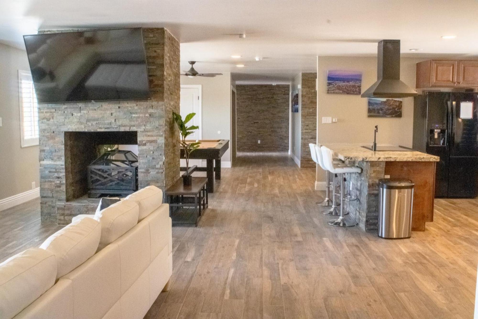 Lux Private Home - Pool, Billiards, 8 Smart Tvs, Board Games, Cotton Bedding - The Stone Sanctuary At Mccullough Hills Trailhead Las Vegas Exterior foto
