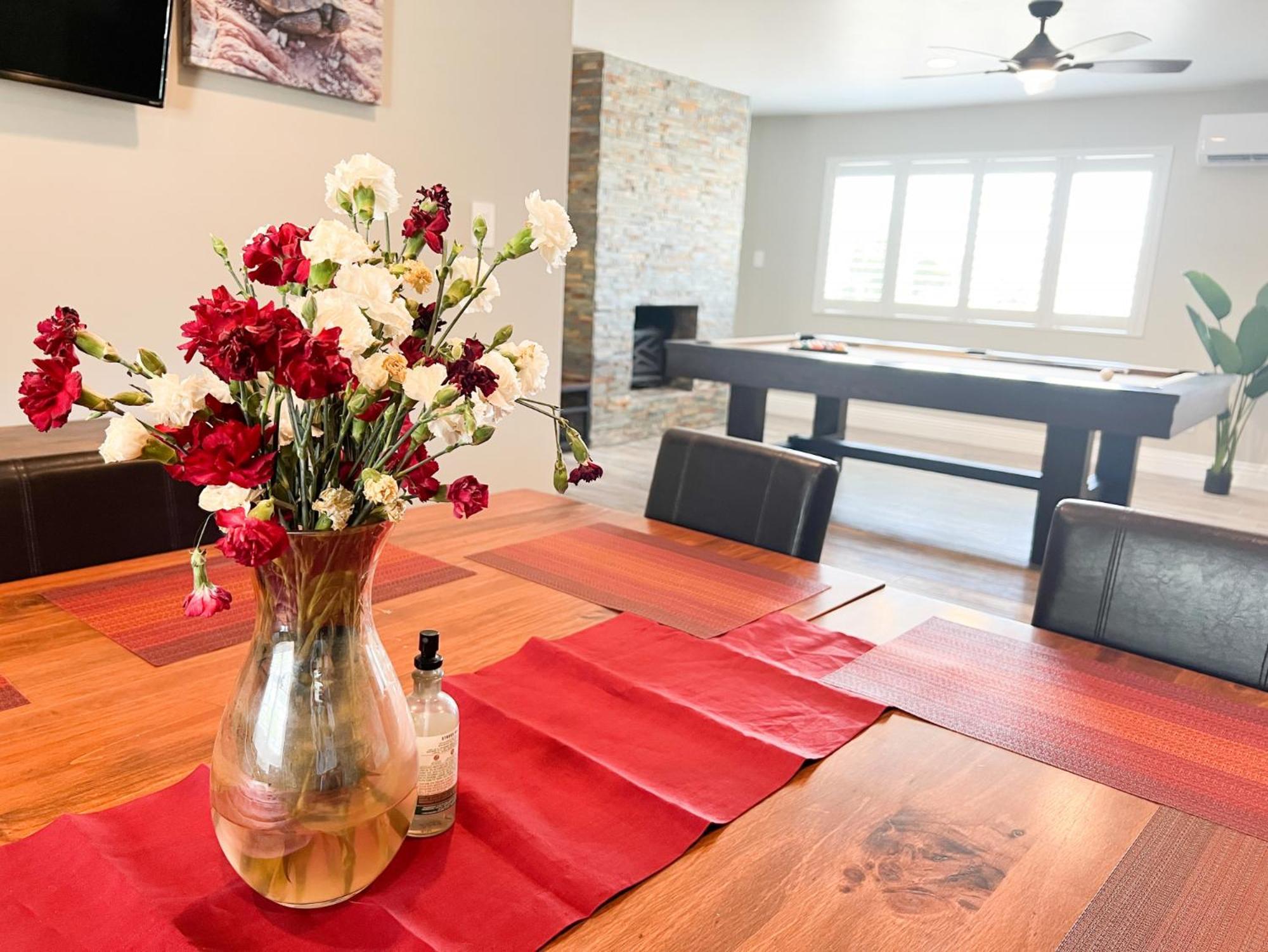 Lux Private Home - Pool, Billiards, 8 Smart Tvs, Board Games, Cotton Bedding - The Stone Sanctuary At Mccullough Hills Trailhead Las Vegas Exterior foto